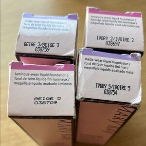 Mary Kay Foundation - Beige and Ivory Shades